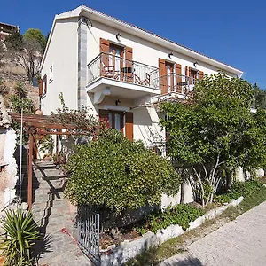 https://sofias-studios-asos.kefaloniahotels.net